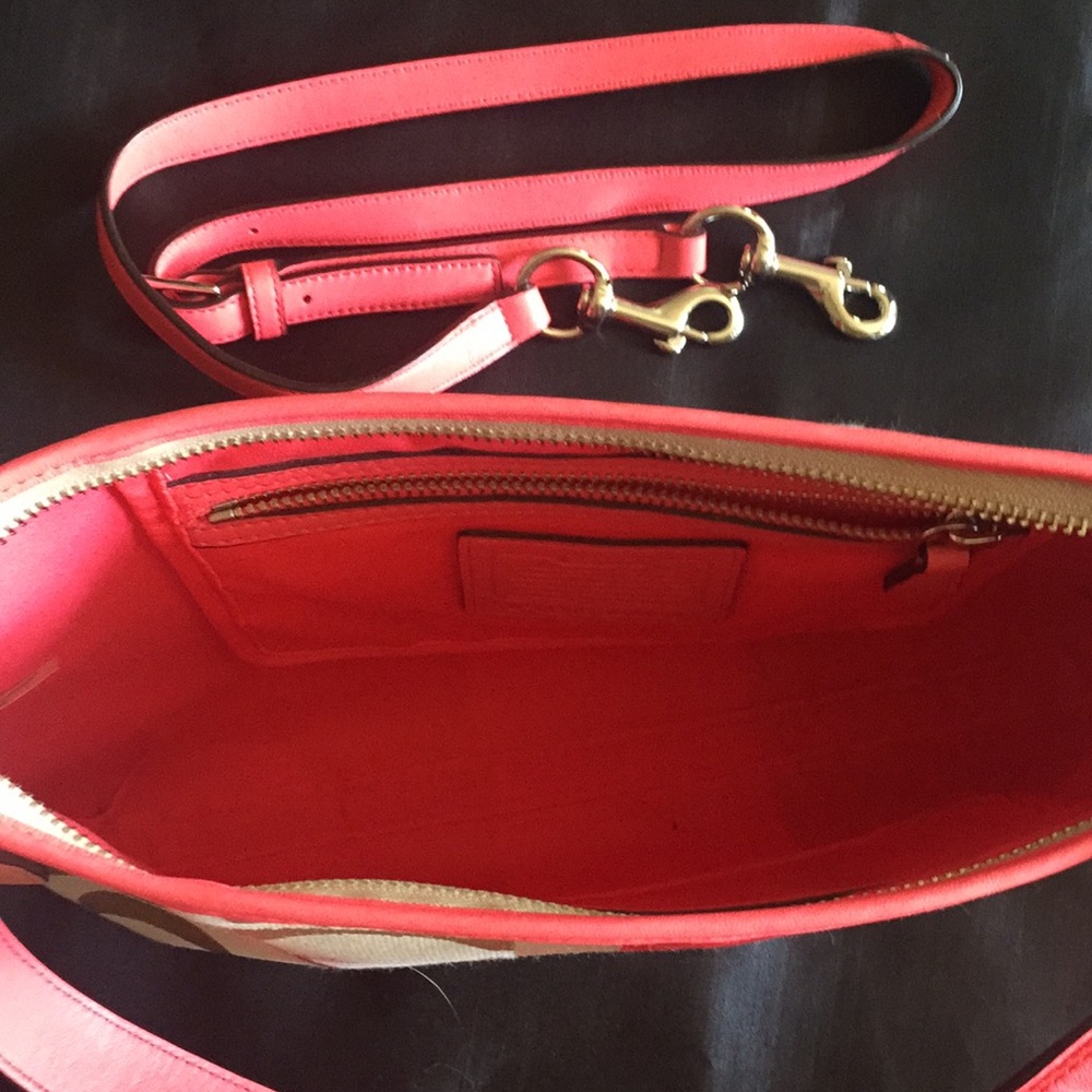 Coach Poppy Hampton Coral Sig Crossbody hobo bag - Picture 7 of 8